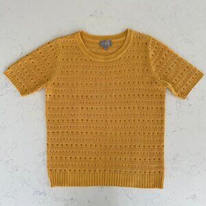 Cyrus Short Sleeve Pointelle Crew Neck Acrylic Knit Top in Mustard Gold Sz L